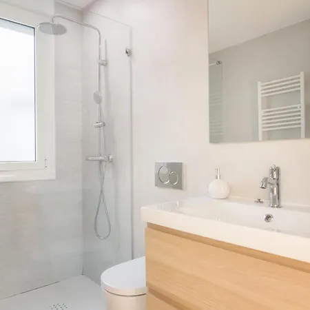 Апартаменты Modern Lovely House Guggenheim